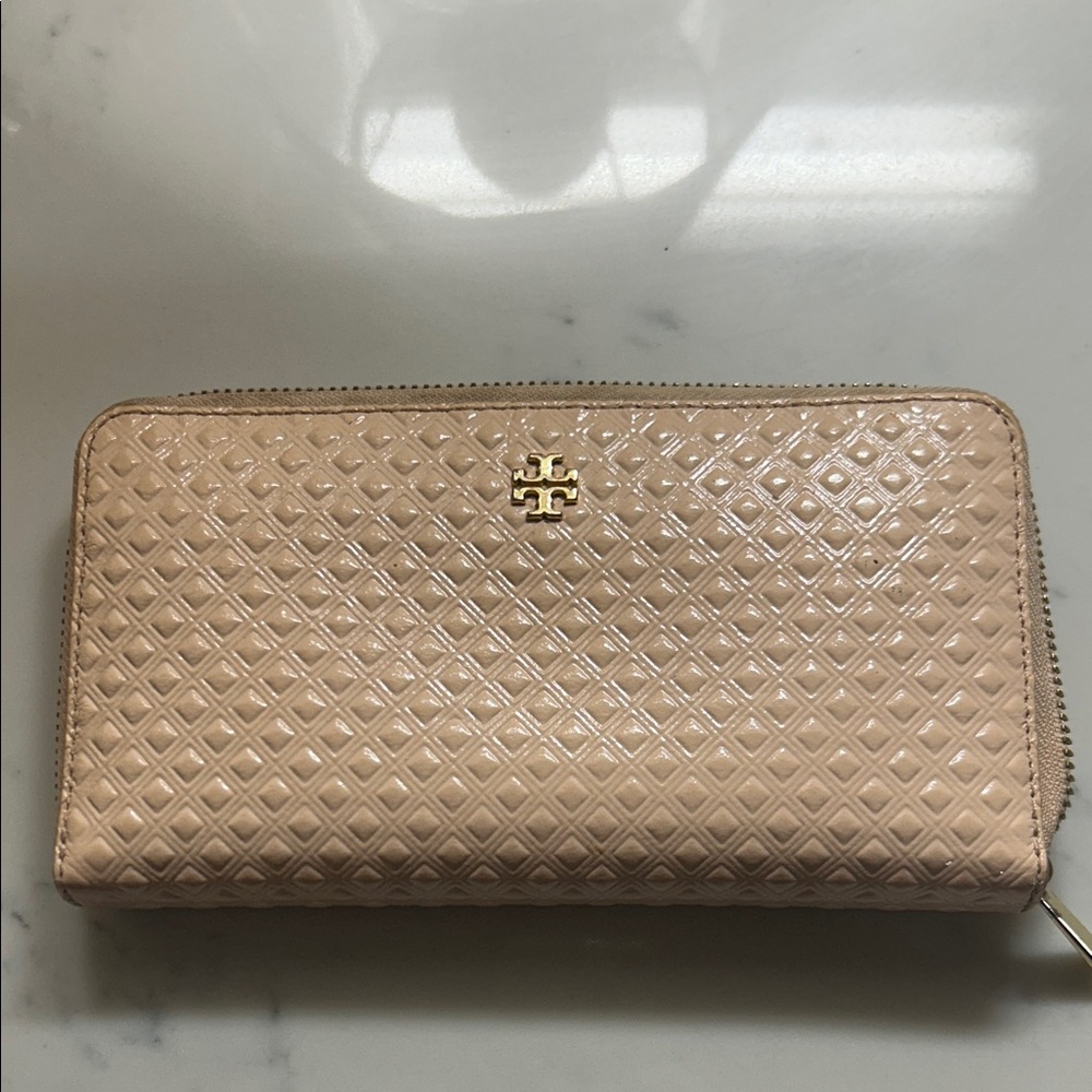 Tory Burch Light Nude Patent Wallet